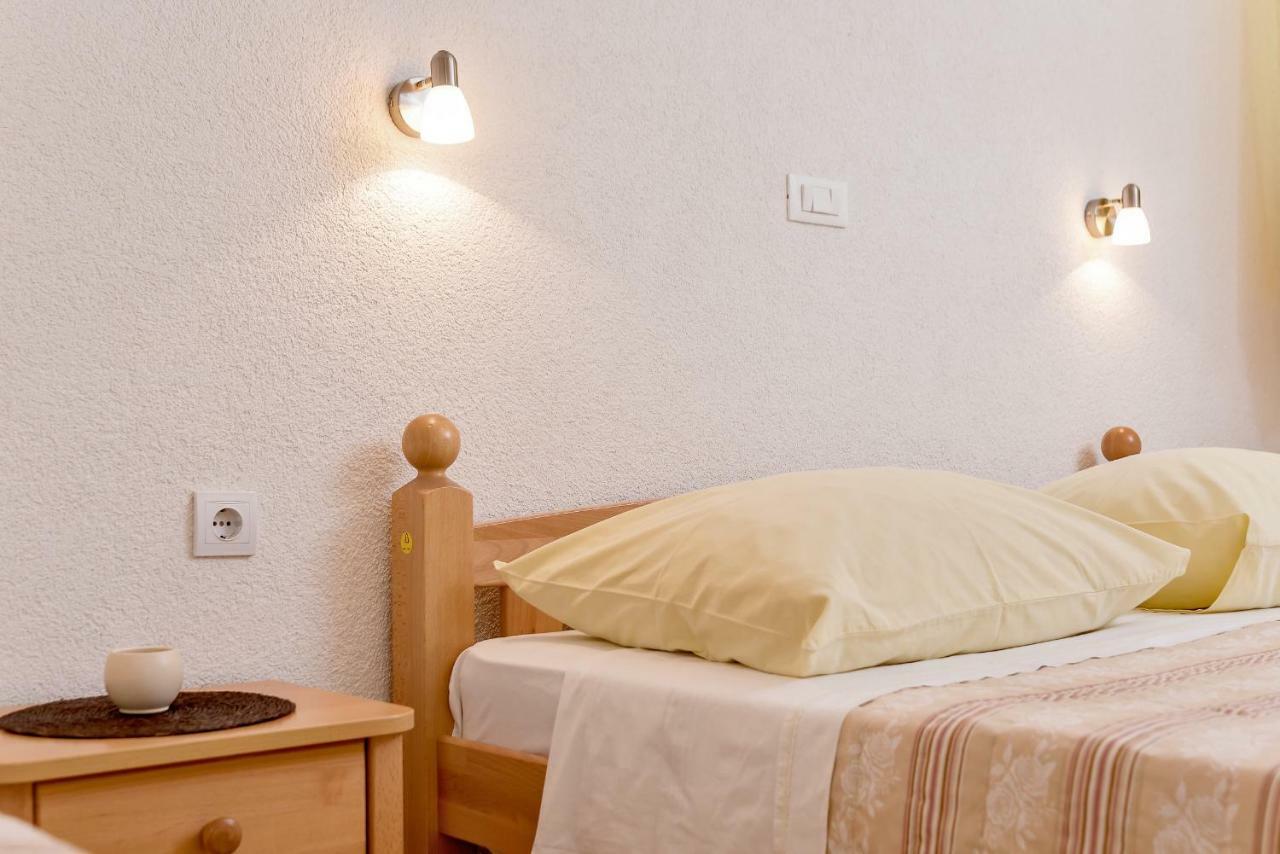 Beach Resort Apartments Bucina Башка-Вода Екстер'єр фото
